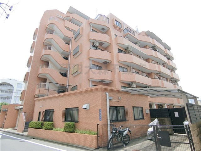 ライオンズマンション仲六郷の外観|1989年3月築　SRC鉄骨鉄筋コンクリート造地上8階建て総戸数117戸
東京都大田区仲六郷3丁目　京浜急行本線雑色駅近最寄り徒歩2分