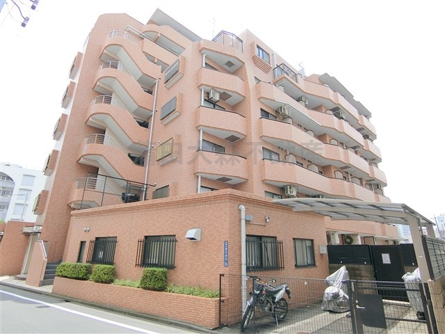 ライオンズマンション仲六郷の外観