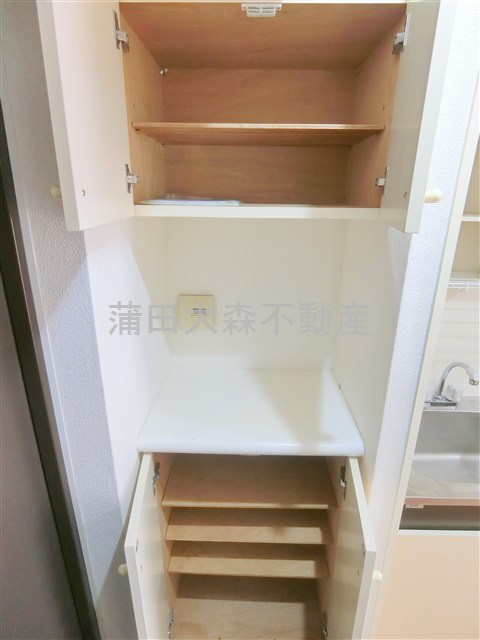 ライオンズマンション仲六郷の設備|玄関収納　シューズボックス