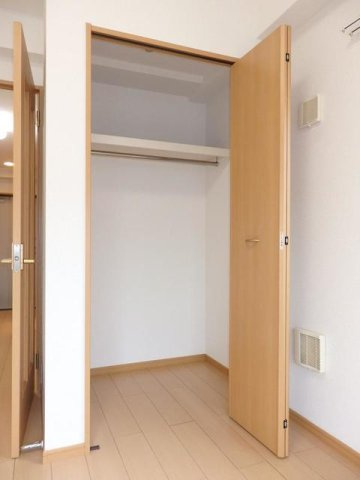 クラールアヴェニューの収納|便利な収納スペースです