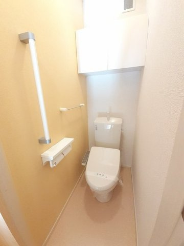 ジャンティ　Ｂのトイレ|ゆったりとした空間のトイレです