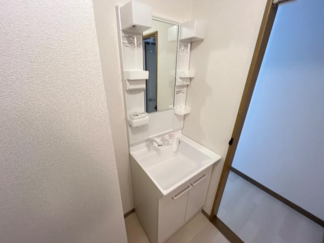 エル・コーポ中山の洗面所|洗髪洗面化粧台