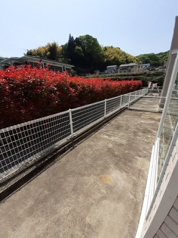 ダンデライオンＡの庭|簡単な家庭菜園も楽しめるお庭です
