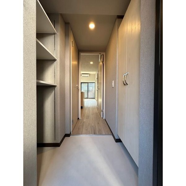 LiveFlat千種WESTの玄関