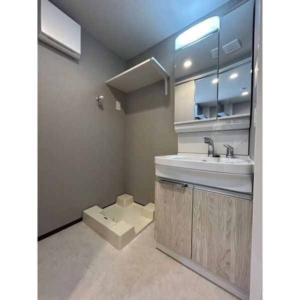 LiveFlat千種WESTの洗面所