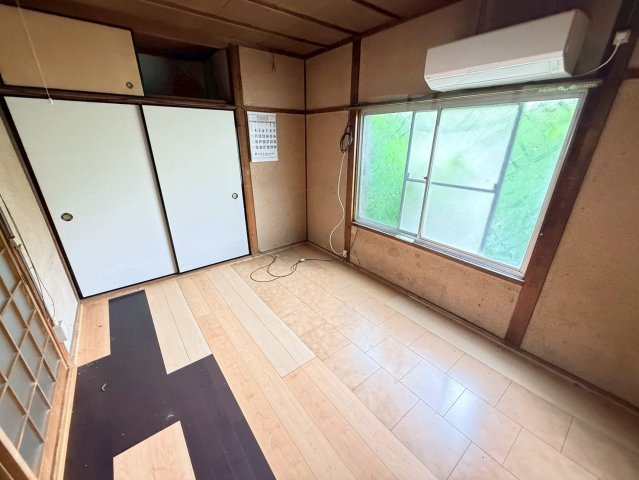 神戸市垂水区下畑町のアパートの寝室