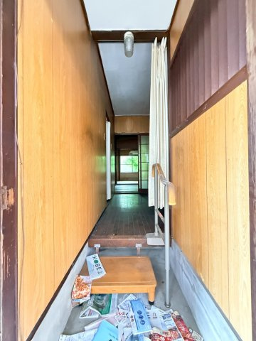 神戸市垂水区下畑町のアパートの玄関
