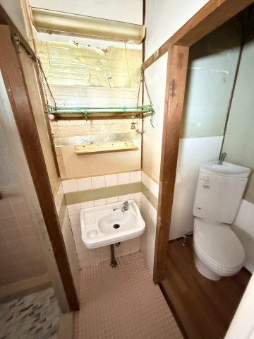神戸市垂水区下畑町のアパートの洗面所
