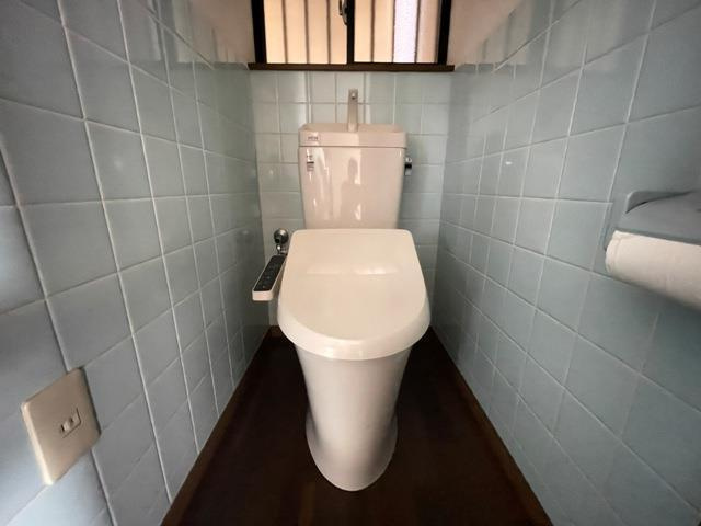 汐の宮町戸建のトイレ