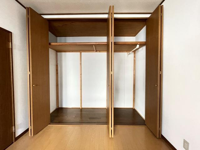 汐の宮町戸建の収納