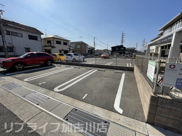 オリエンタルの駐車場