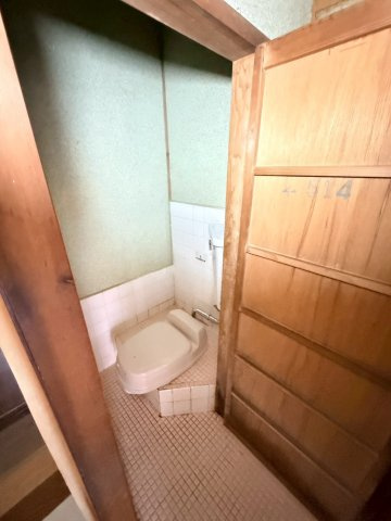 神戸市垂水区下畑町のアパートのトイレ