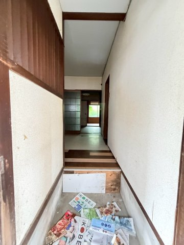 神戸市垂水区下畑町のアパートの玄関