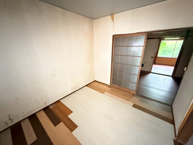 神戸市垂水区下畑町のアパートの居間・リビング