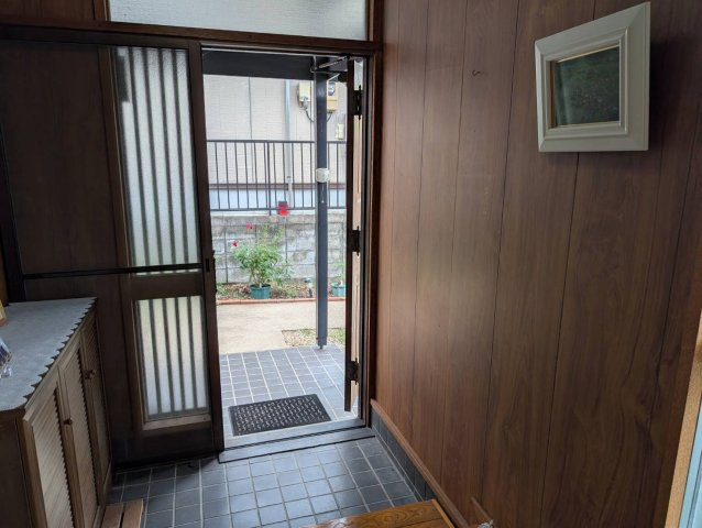 中古住宅　尾崎北町6丁目の玄関