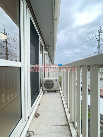 アンジュのバルコニー|外からの目が気にならないバルコニーで洗濯物が干せます