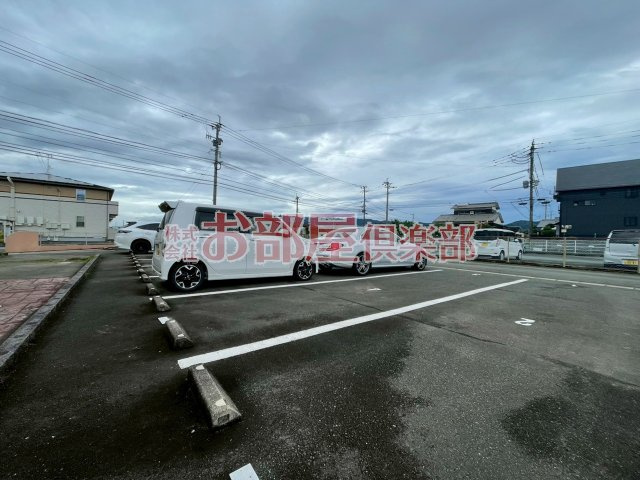 アンジュの駐車場|カースペースがあります
