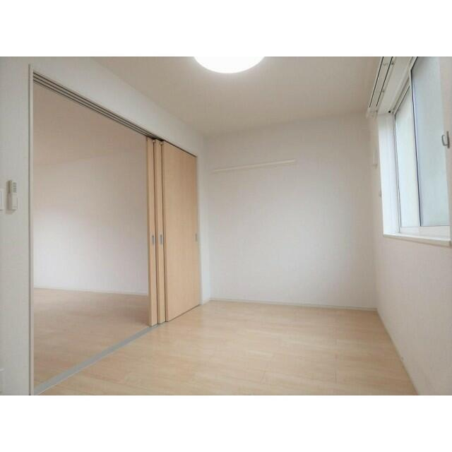 調布市入間町３丁目のアパートの居間・リビング|※他部屋参考写真