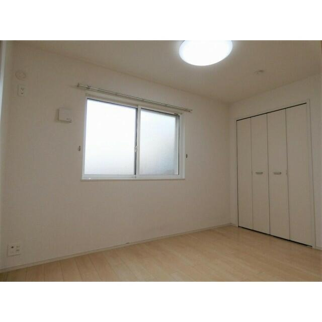 調布市入間町３丁目のアパートの居間・リビング|※他部屋参考写真