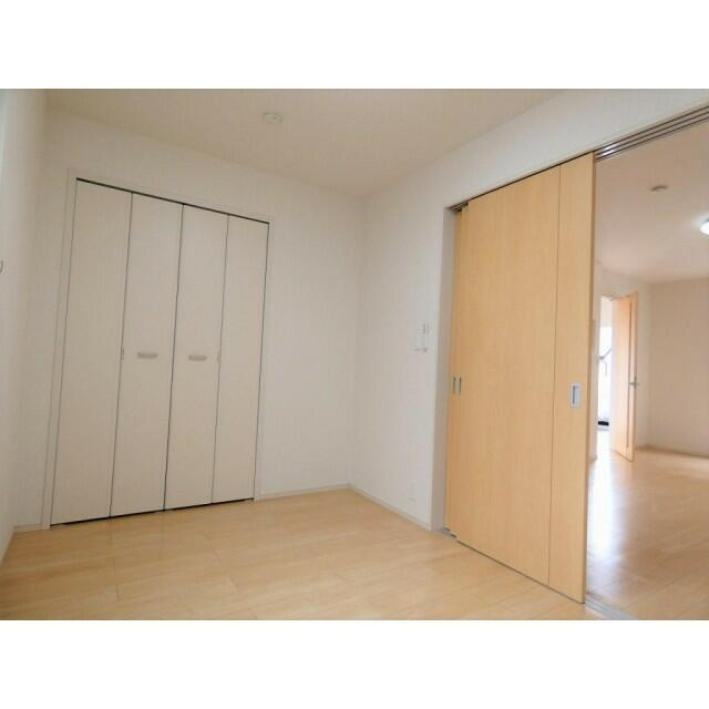 調布市入間町３丁目のアパートの居間・リビング|※他部屋参考写真