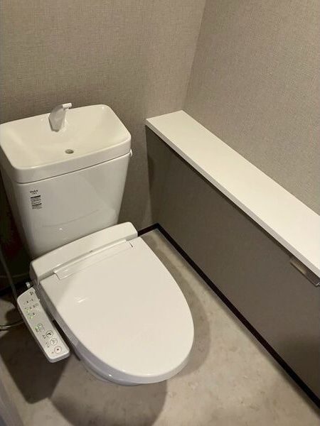 メイクスアート名駅WESTのトイレ