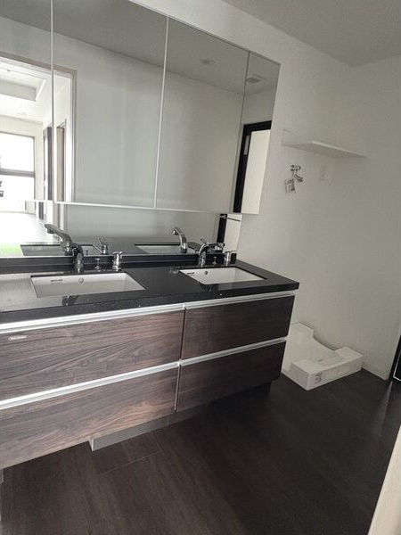 さくらHills ROKUBAN Platinum Residenceの洗面所