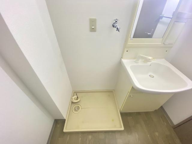 サンパレスのその他|室内洗濯機置場