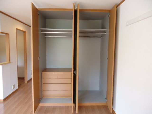 ルミエールヒロマチの収納|クローゼット