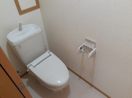 コンパクトで使いやすいトイレです