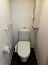 ゆったりとした空間のトイレです