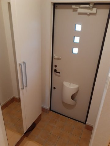 落ち着いた玄関です