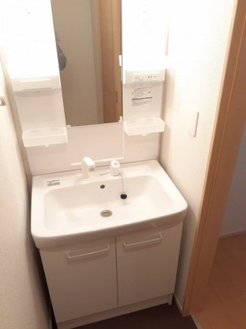 忙しい朝には欠かせない洗面所です