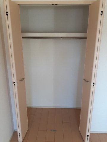 たっぷりとした収納スペースです