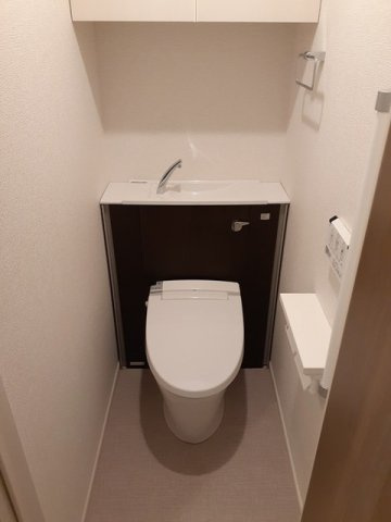 ゆったりとした空間のトイレです