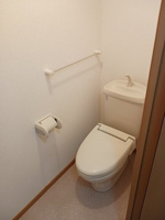 コンパクトで使いやすいトイレです