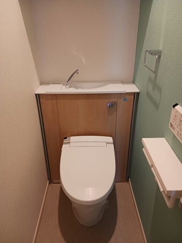 清潔感のあるトイレです