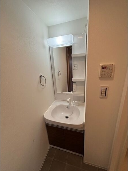 SHOKEN Residence 名古屋〈太閤通〉の洗面所