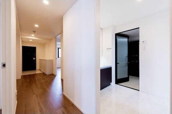 RESIDENCE　KIKUZAKAの玄関