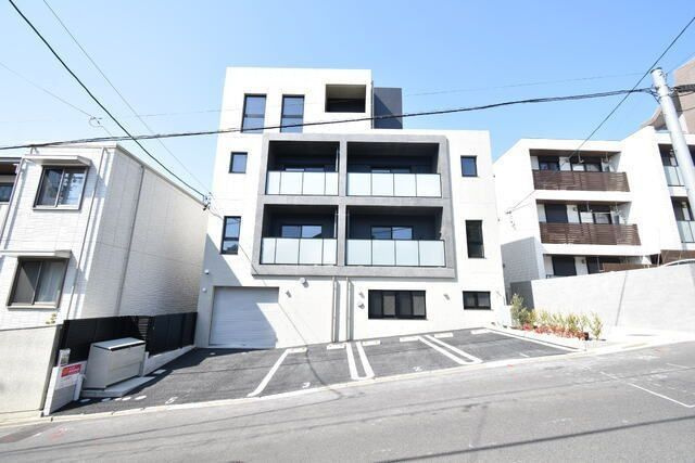 Ｒｅｓｉｄｅｎｃｅ　ｄｅ　池下の玄関