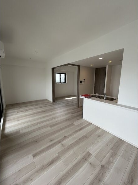 S-RESIDENCE亀島駅前blaze(ブレイズ)の居間・リビング