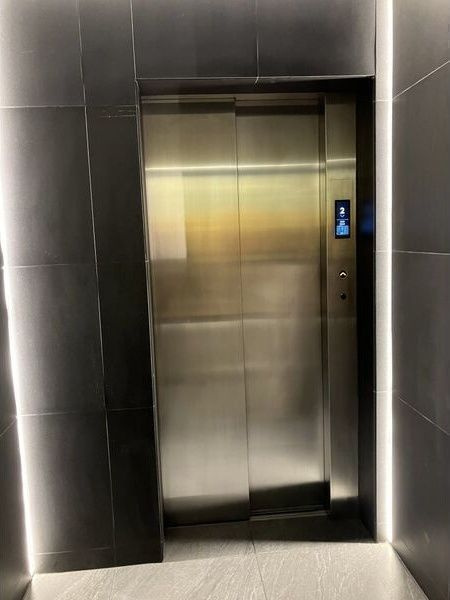 メイクスアート名駅南Ⅳのエントランス