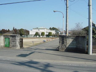 遠山小学校まで720ｍ