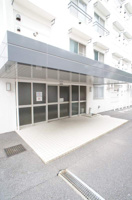 毎日通るエントランスはこのようになっています