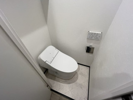 シンプルで使いやすいトイレです