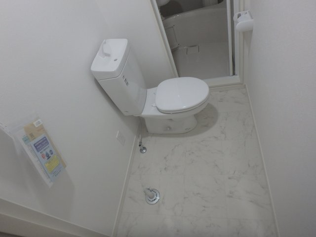 シンプルで使いやすいトイレです