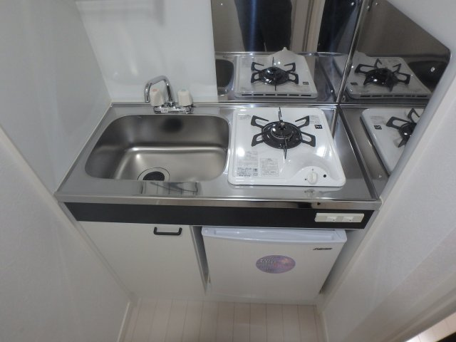 コンパクトなキッチンで掃除もラクラク