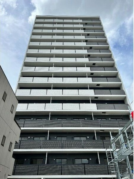 GRANDUKE高辻の外観
