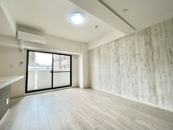 GRANDUKE代官町reversoの内装