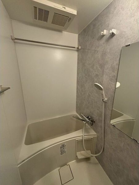 CREST TAPP金山の浴室