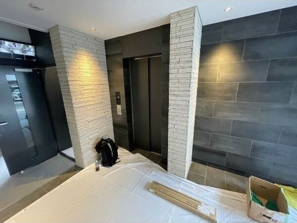 Adel Dorf 本郷のロビー